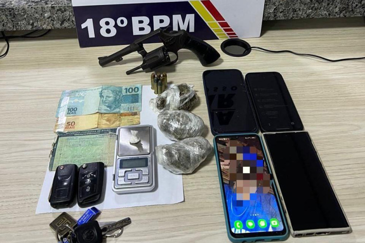 Polícia Militar prende quatro homens com drogas e arma de fogo em Pontes e Lacerda