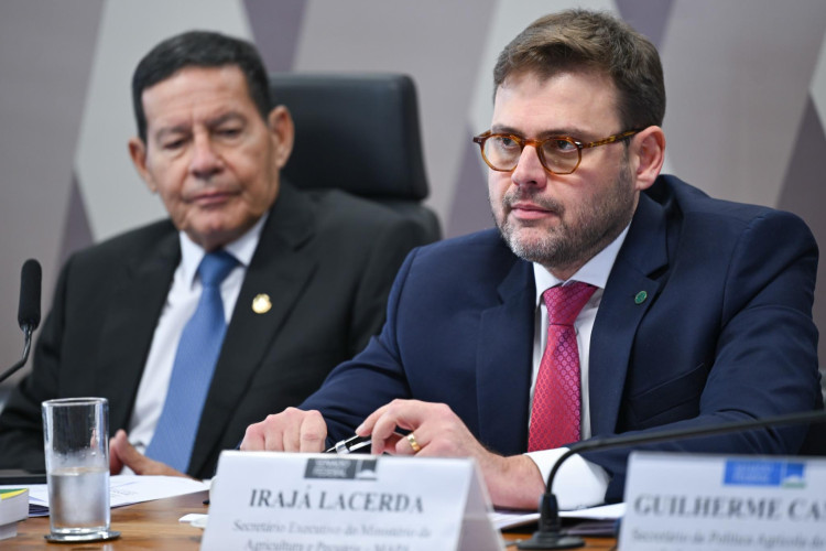 Banco Central atribui endividamento rural à gestão de plantio, e Irajá Lacerda rebate duramente em audiência no Senado