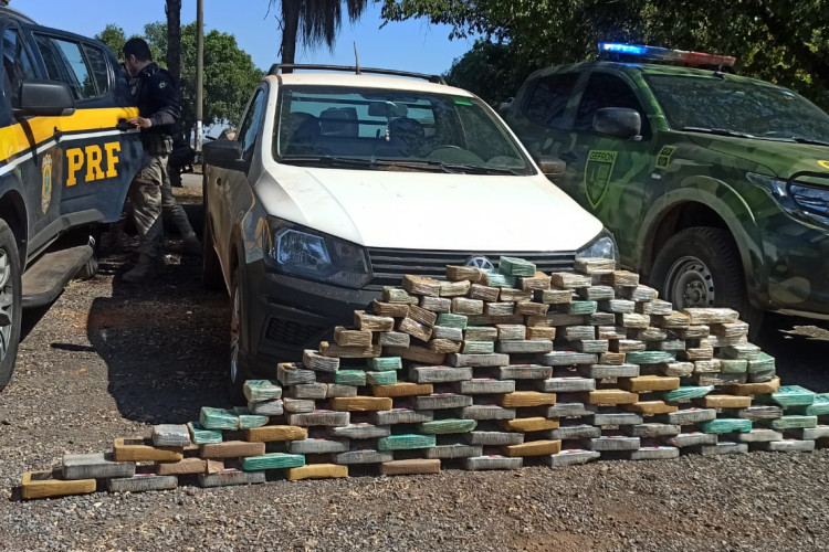 Ação integrada flagra 140 tabletes escondidos em fundo falso de veículo em Várzea Grande