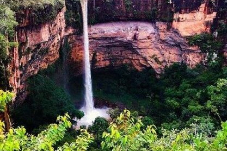 Após tragédia, ICMBio fecha complexo Véu das Noivas em Chapada