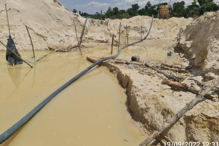 Batalhão Ambiental e Rotam fecham garimpo e aplicam multa de R$ 500 mil em MT