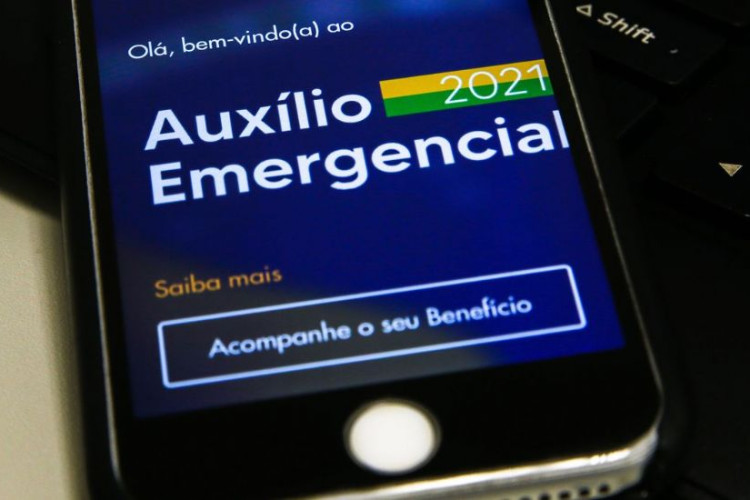 Caixa deve antecipar também a 4ª parcela do Auxílio Emergencial