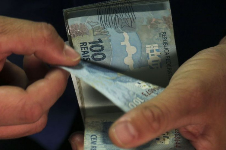 Caixa libera abono salarial para trabalhadores nascidos em julho