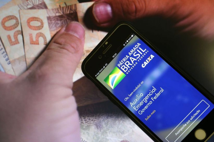 Caixa paga hoje auxílio emergencial a nascidos em outubro