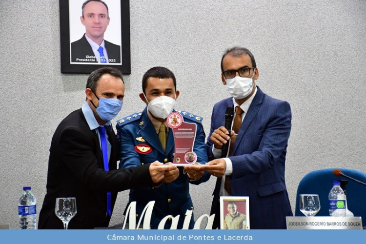 Câmara de Vereadores presta homenagem ao Major Maia pelos serviços prestados em Pontes e Lacerda