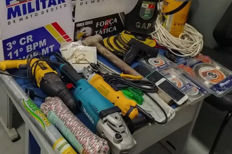 Cinco homens são presos suspeitos de tentarem roubar agência bancária em MT