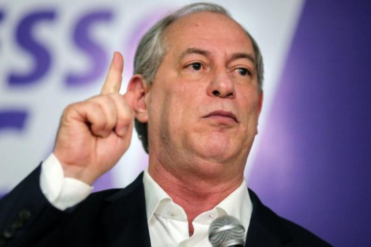 Ciro diz que governo Lula transferiu mais dinheiro a bancos do que a pobres