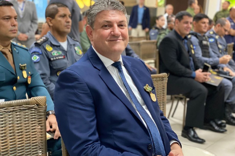 Deputado Moretto recebe medalha “Mérito do Policial de Fronteira” do Gefron