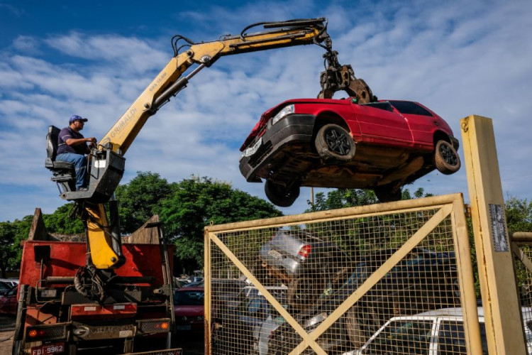 Detran-MT vai reciclar mais de 1,3 mil veículos em unidades do interior