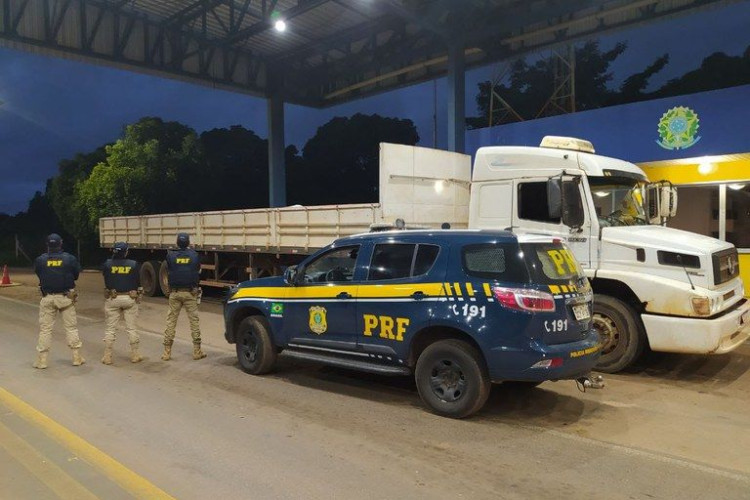 Dois homens são presos pela PRF por adulteração de sinal identificador de veículo
