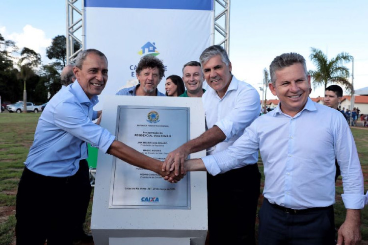 ELOGIO BOLSONARISTA: 