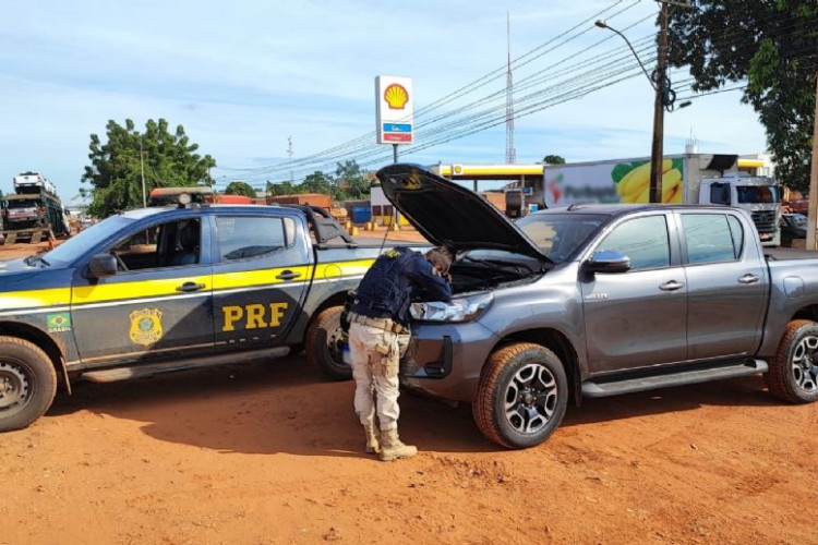 Em Rondonópolis-MT, PRF recupera veículo furtado