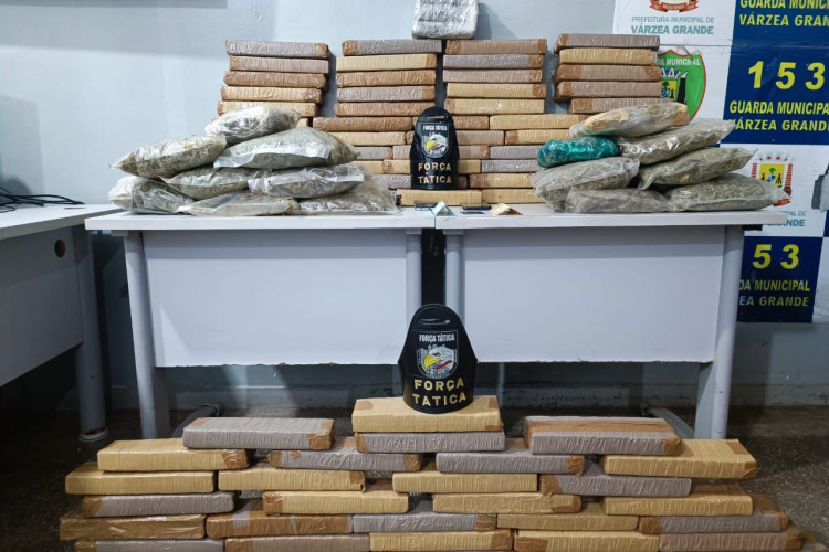 Força Tática prende quatro pessoas e apreende 100 kg de maconha em Várzea Grande