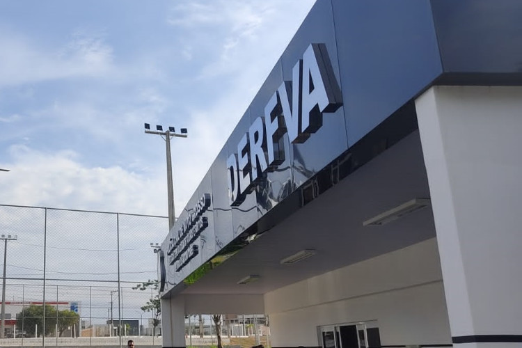 Forças de Segurança recuperam caminhonete furtada do estacionamento anexo à Polícia Federal