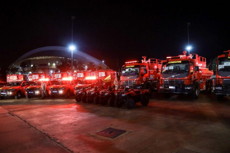 Governo de MT reforça combate aos incêndios florestais com entrega de veículos para o Corpo de Bombeiros