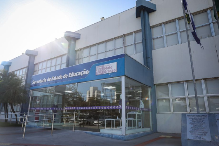 Governo vai começar a instalar câmeras de monitoramento nas escolas estaduais