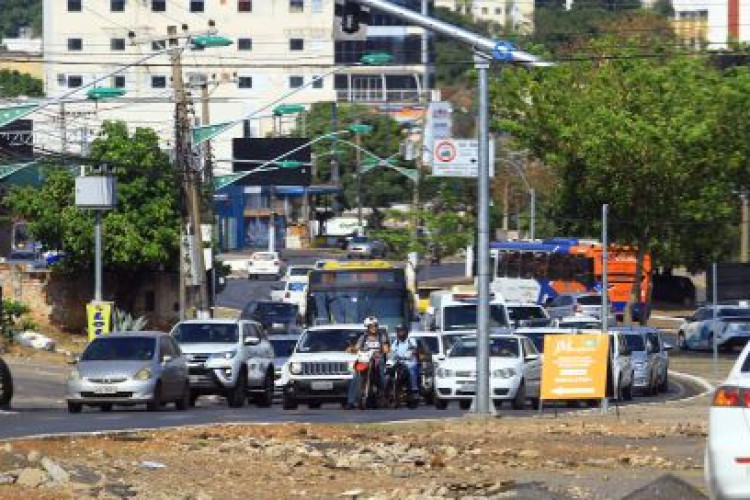 Governo vai descontar e parcelar débitos com IPVA e ITCD