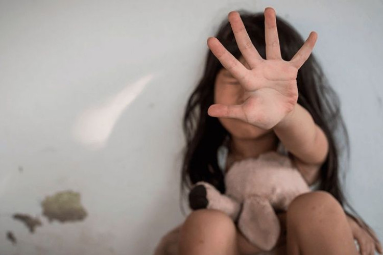 Homem é preso pela Polícia Civil após estupro cometido contra filha de seis anos