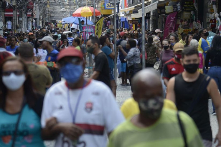IBGE: desemprego cai para 13,2% no trimestre encerrado em agosto