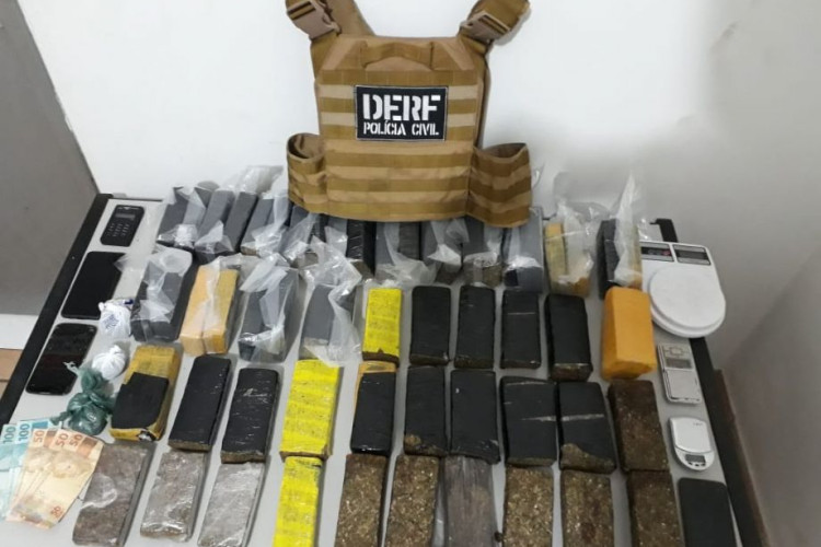 Investigação de combate ao tráfico resulta em dois presos com mais de 30 quilos de maconha em MT