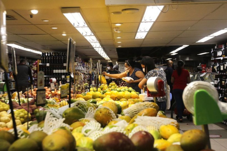 IPCA-15 tem alta de 0,99% em fevereiro