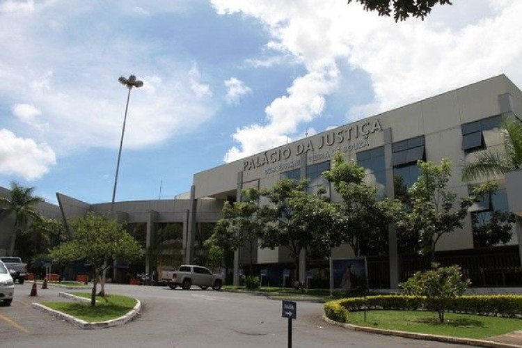 Judiciário suspende atendimento presencial por 10 dias em MT devido ao aumento da Covid-19 e da gripe