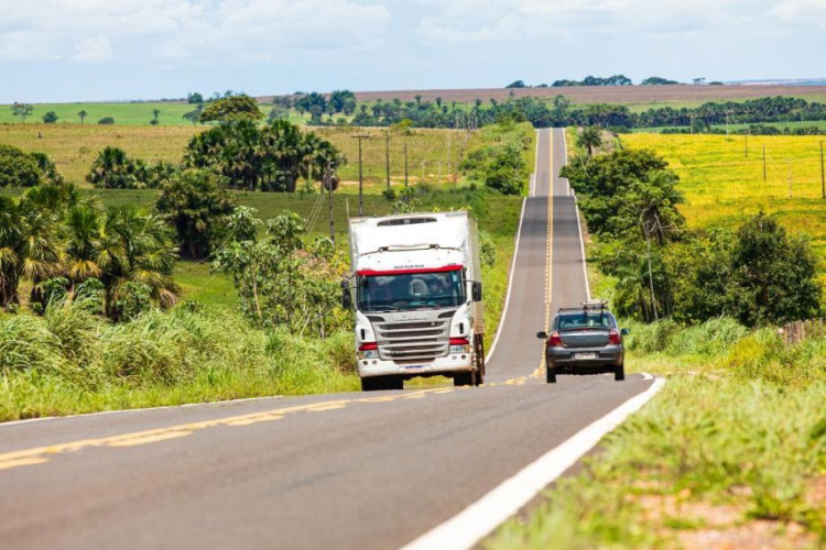 Licenciamento de veículos com placas final 1, 2 e 3 deve ser pago até final de março