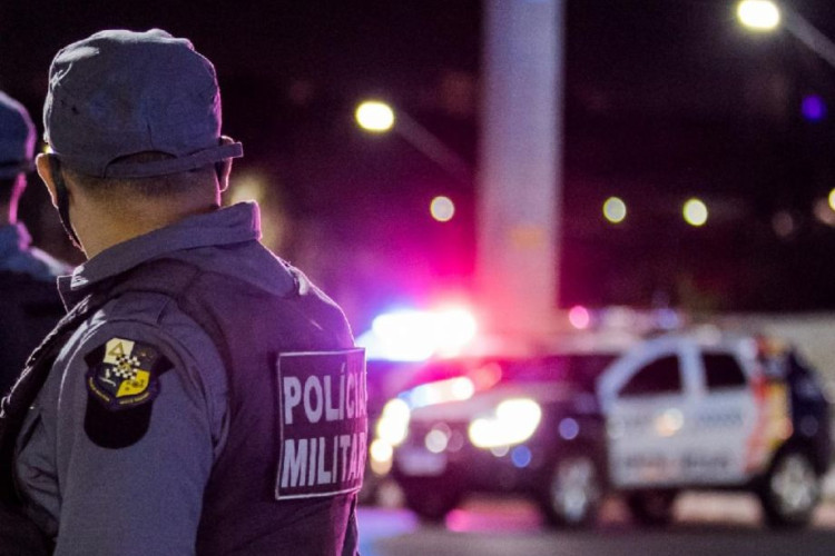 Menino de 11 anos tenta matar o pai e avisa que é do Comando Vermelho
