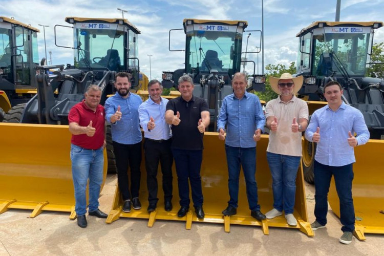 Moretto destina maquinários e insumos para associações e prefeituras da região Oeste