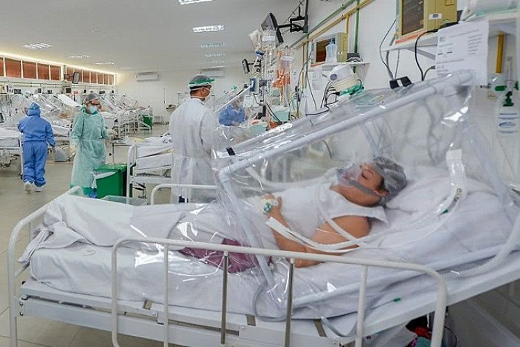 Número de internados por Covid-19 aumenta 148% em menos de um mês em MT
