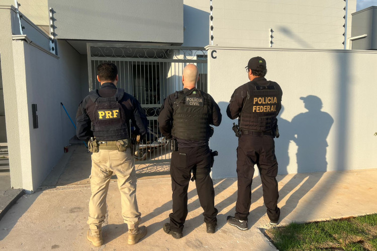 Operação Contrafluxo cumpre 26 mandados contra grupo criminoso que tentou enviar uma tonelada de cocaína ao Sudeste