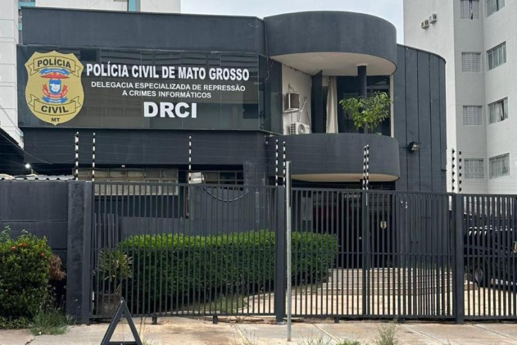Operação da Polícia Civil mira investigados por pornografia infantil por meio de rede social