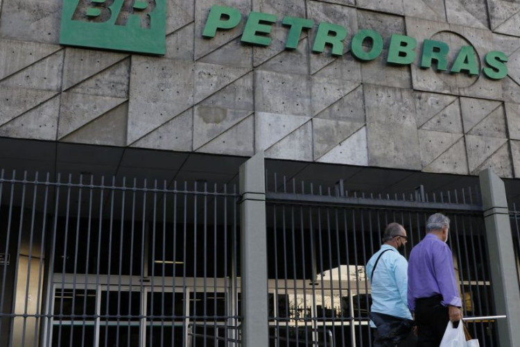 Petrobras anuncia reajuste de 7% no preço do gás natural