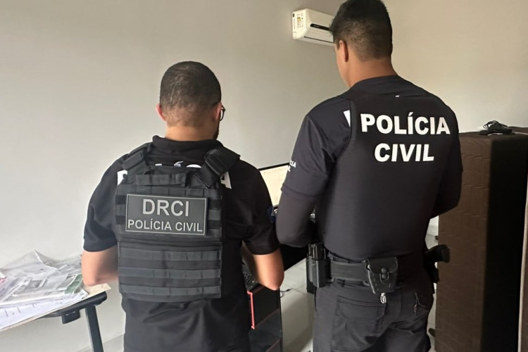 Polícia Civil deflagra operação contra investigados por pornografia infantil por meio de rede social