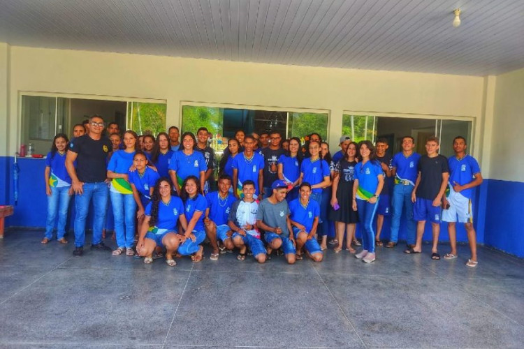 Polícia Civil promove atividades sociais e preventivas em comunidade escolar de Jauru