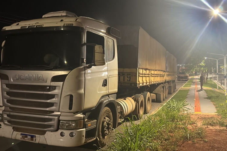 Polícia Militar recupera caminhão furtado com 50 toneladas de fertilizantes em MT