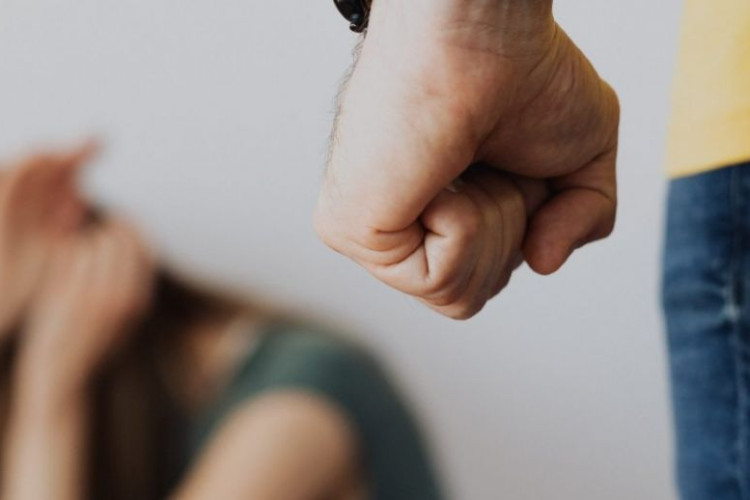 Polícia resgata mulher mantida em cárcere privado pelo marido por quatro meses