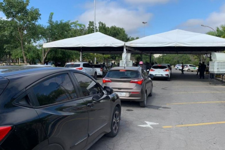 Polo de vacinação da UFMT volta a funcionar nesta terça-feira e passa a aplicar a 1ª dose da vacina contra a Covid