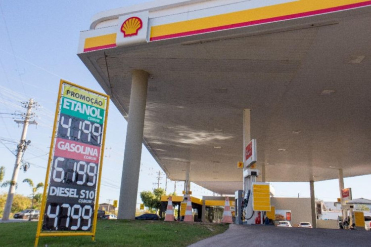Preço do etanol chega a R$ 4,29 e assusta consumidores