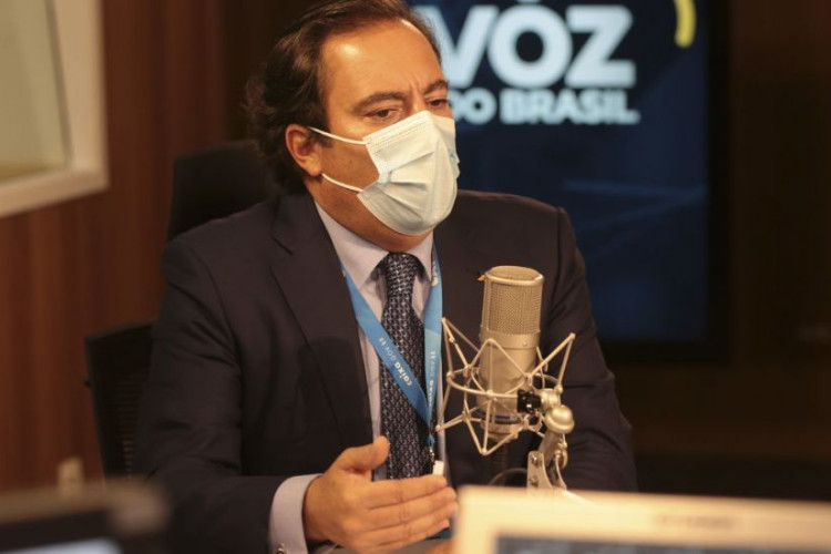 Presidente da Caixa explica como será pagamento do Auxílio Brasil