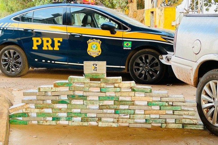 PRF apreende mais de 100 kg de drogas nas rodovias federais do estado de Mato Grosso