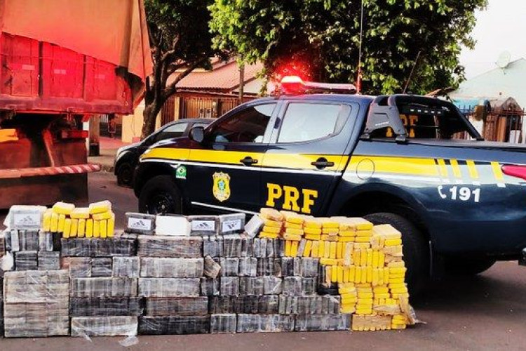 PRF apreende mais de 400 kg de cocaína em Campo Novo dos Parecis-MT