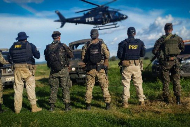PRF participa de operação conjunta com outros órgãos no combate ao garimpo ilegal do Sararé em terras indígenas