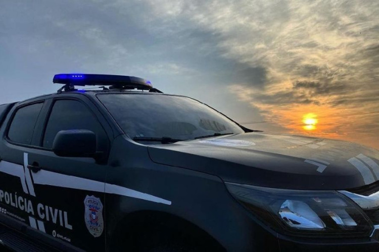 Profissional é detido por suspeita de estupro a adolescente durante procedimento estético em Cáceres