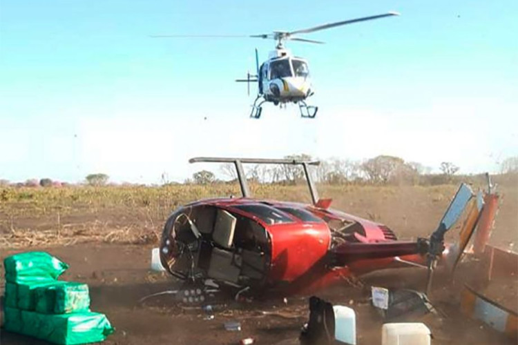 Sargento do RJ que pilotava helicóptero com 280 quilos de drogas é preso em MT