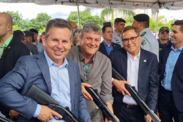 SEGURANÇA REFORÇADA: Com emenda de Moretto, Mendes entrega novos armamentos para a Polícia Militar de MT