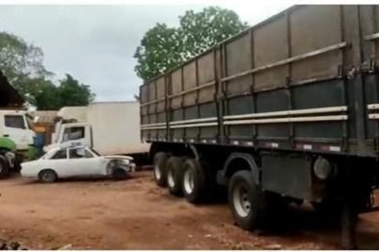 Semirreboque roubado em Campo Verde é localizado pela Polícia Civil em pátio de empresa em Cuiabá