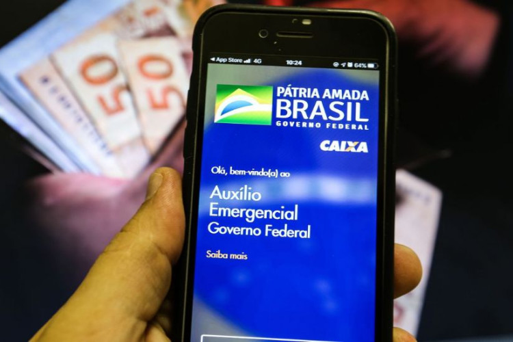 Trabalhadores nascidos em março podem sacar auxílio emergencial