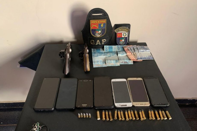 Vítimas em cárcere privado são libertadas e quatro homens presos em flagrante em Lambari D´Oeste