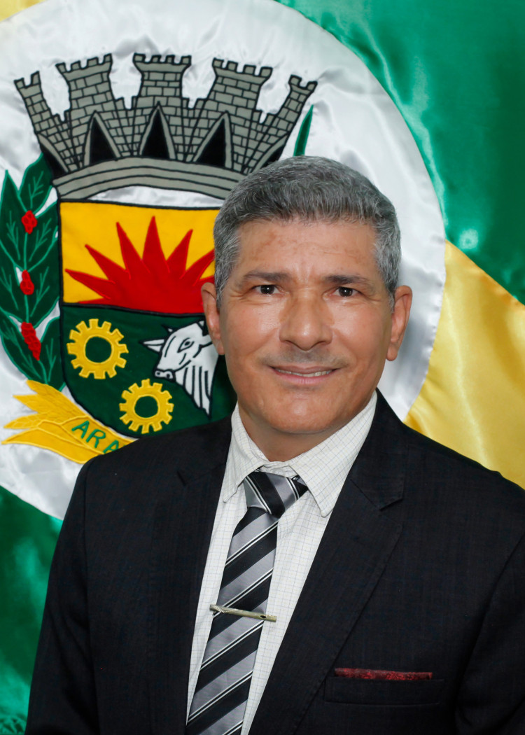 Vereador Irmão Lázaro apresenta indicações visando melhorias nas ruas de Araputanga